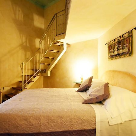 Italian Experience-Suite Medici Loft 8 Florence Exterior photo
